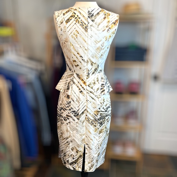 BLACK HALO ~ Abstract Leopard Print Peplum Dress ~ Size 2 - Picture 8 of 8